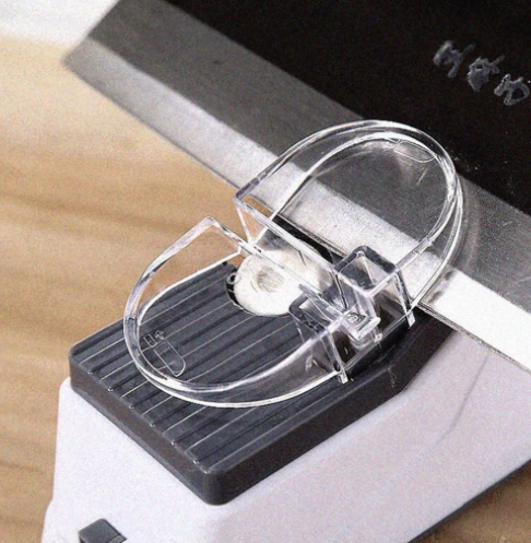 Elektrischer Messerschärfer für Klingen
