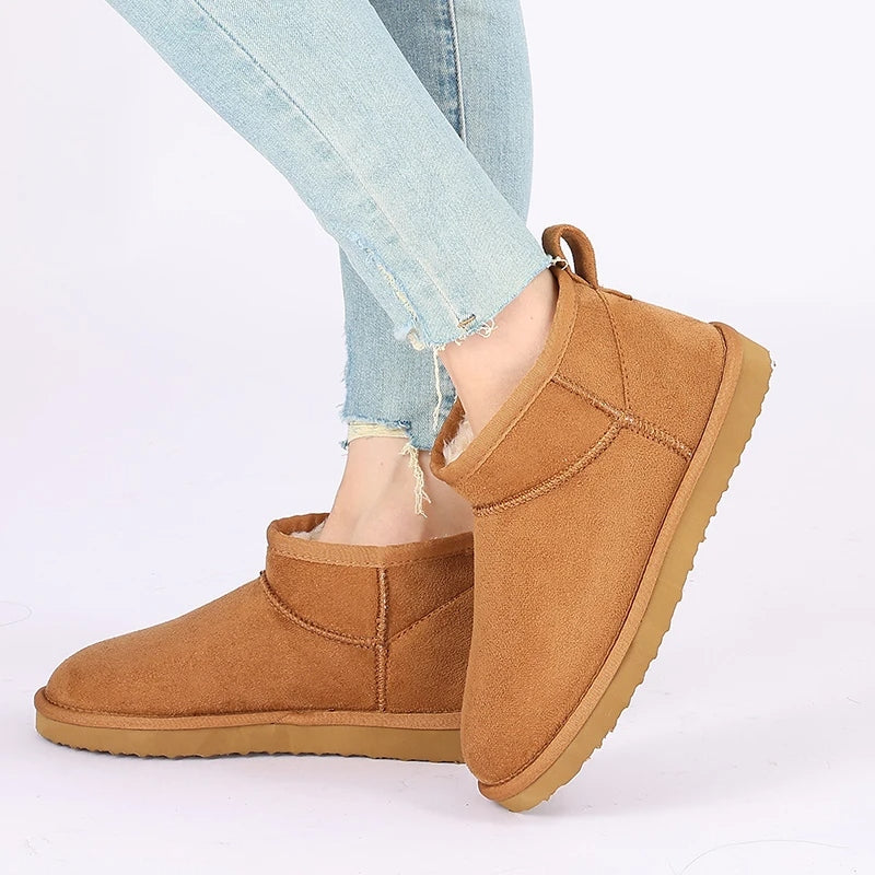 Klassische Winterstiefel für Damen mit plüschgefütterter Innenseite