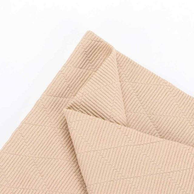Nahtloser Shaping-Slip, der Ihre Kurven betont
