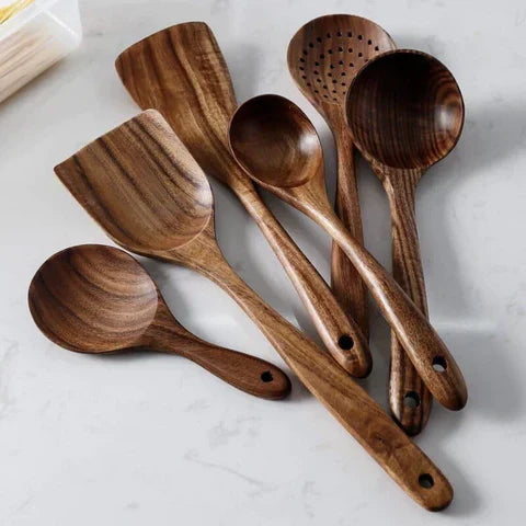 Umweltfreundliches Küchenutensilien-Set aus Holz