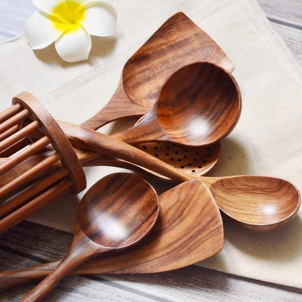 Umweltfreundliches Küchenutensilien-Set aus Holz