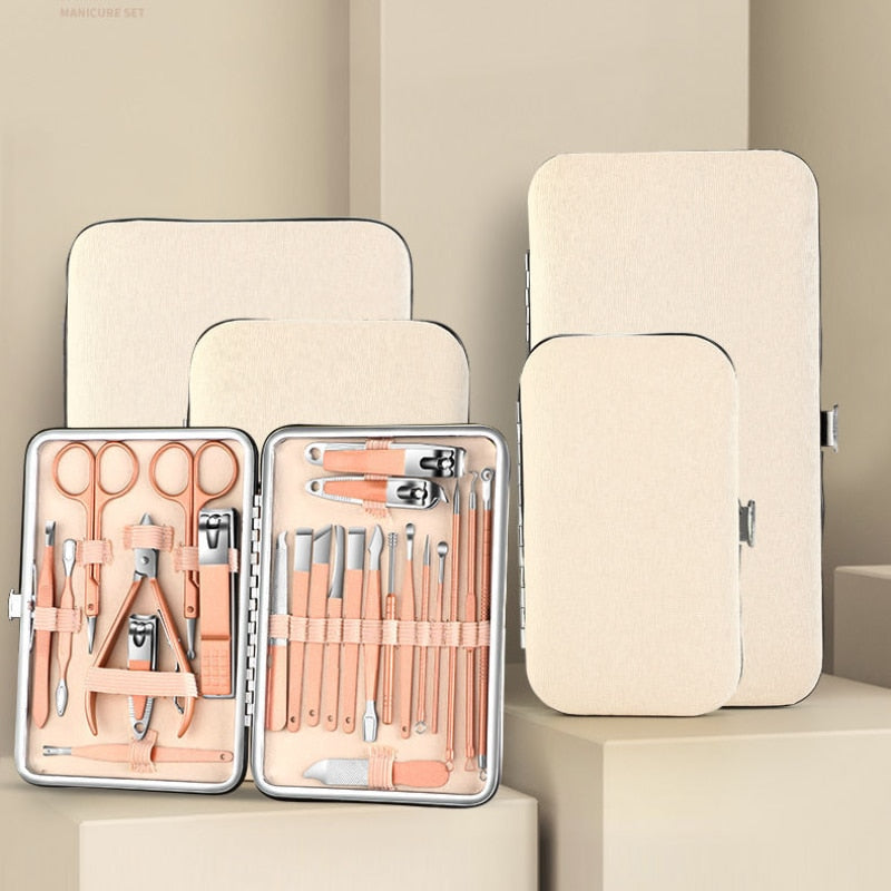 Komplettes Profi-Maniküre- und Pediküre-Set
