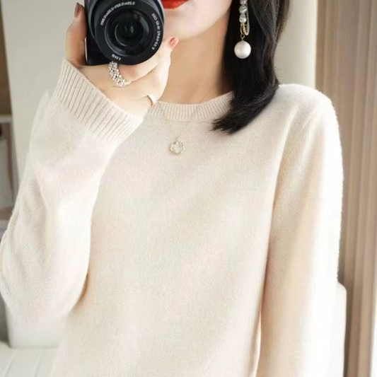 Klassischer Damen-Wollpullover mit Rundhalsausschnitt