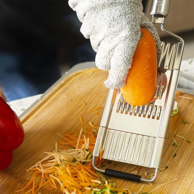Professionelle Mehrzweck-Gemüsereibe mit 4 Klingen