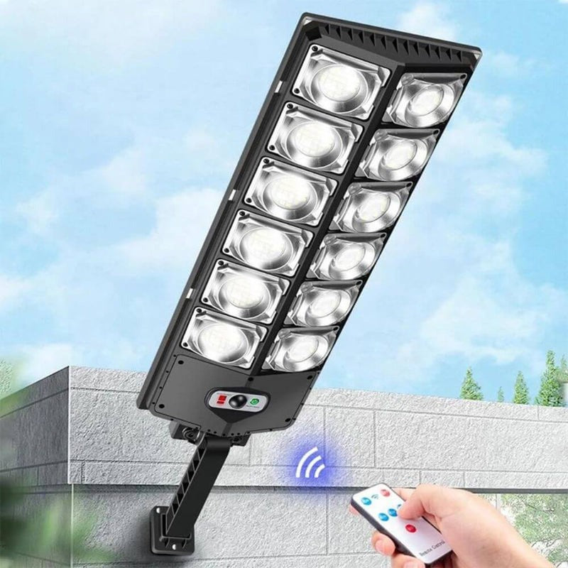 Intelligenter LED-Solarstrahler mit Bewegungssensor - EcoBright