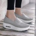 Orthopädische Damen-Sneaker - OrthoFit + Kompressionssocken gratis