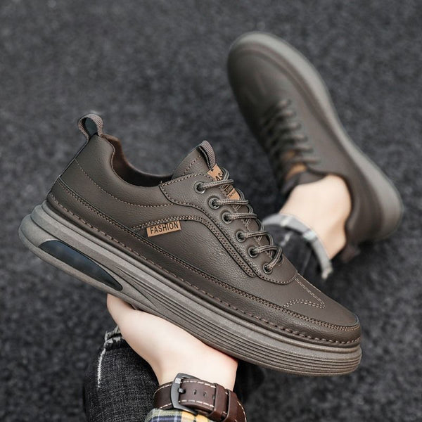 Rutschfester Casual-Herrensneaker aus Leder - UrbanGrip