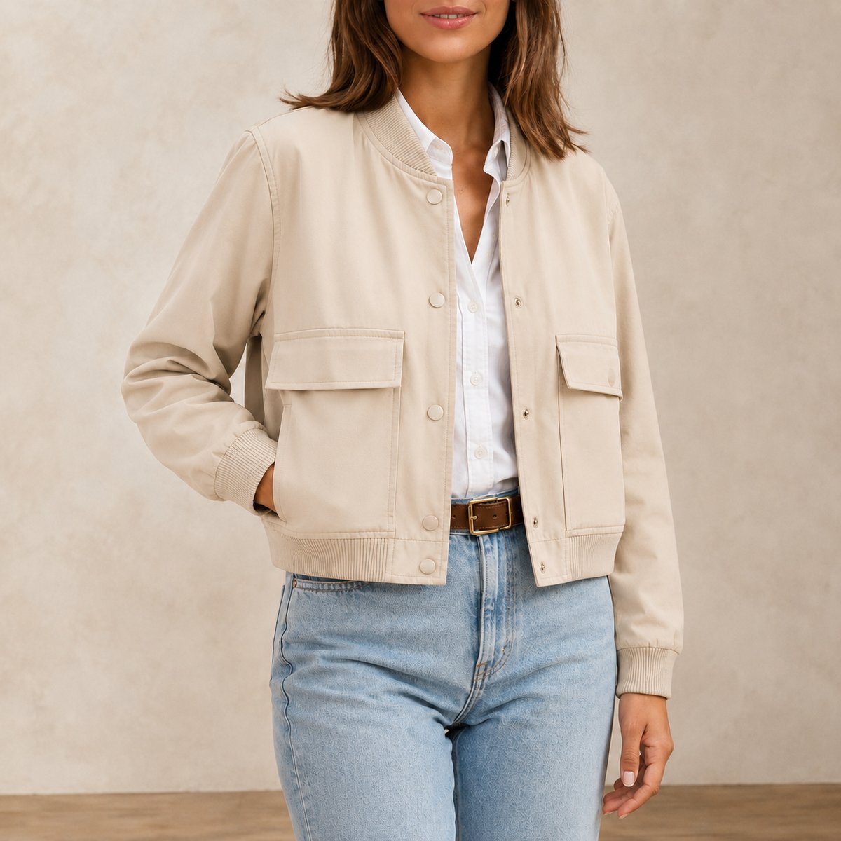 Damen-Bomberjacke mit V-Ausschnitt Beige