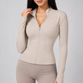 sportjacke-damen-stehkragen-mit-reissverschluss-slim-fit-langarm-fuer-training-und-winter-cor-08-beige