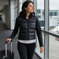 Leichte Damenjacke mit Kapuze - Lifestyle 2